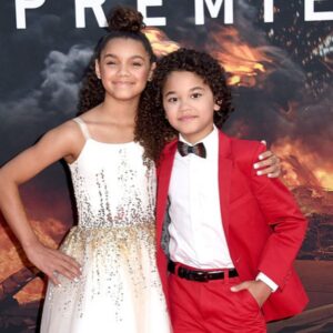 McKenna Roberts Instagram - Skyscraper Red Carpet Premiere New York City! Some of the best things about this night for me was seeing everyone come together again, looking so happy and beautiful! 💗 Many proud and shining moments I’d love to share with the rest of the world! Skyscraper July 13th 😊 #skyscrapermovie #worldpremiere #nyc #SkyscraperGlobalPressTour #pantene Thank you to @zoeltd for the dress👗 Shoes 👠 @aldo_shoes  Hair 💇🏽‍♀️ by @chuckielovehair @pantene  Makeup by💋💄@mercglow