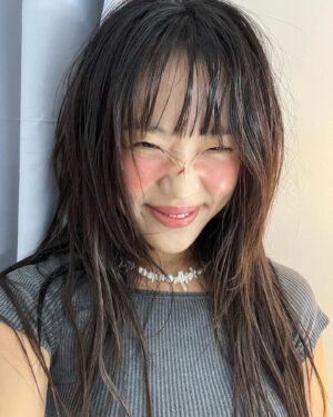 Meaningful Stone Instagram - 짱 재밌었던 2023 안녕, 태어나서 처음 해보는게 많았던 해. 2024에도 잘 부탁해🪨