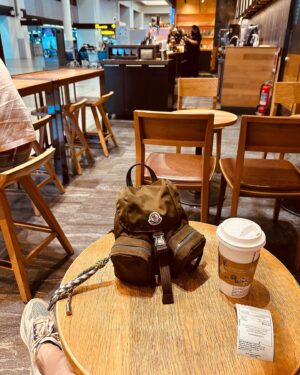 Mecco Chang Instagram - The new journey of mine has started again. 
我的嶄新旅程再度開始✈️

#又回到地球村
#曼谷
#透氣之旅
#thejorneyofbreath
#globalvillage2022
#byebyecovid