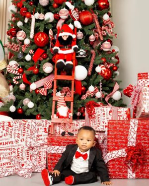 Mecole Hardman Jr. Instagram - Happy holidays from the Hardman's 🎄🎅🏾❤️