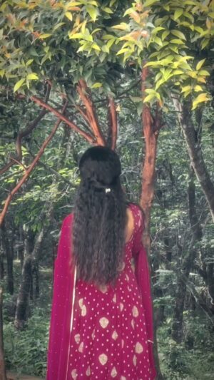 Meenakshi Anoop Instagram - Hey❤️

Stylist and designer : @doms.2010 
Costume: @btt_speakzz
jewellery:  @priya_anokhi_
Hair: @makeup_by_rathybaiju 
Edit credits: @koushikofficial._  kousuu🫣
