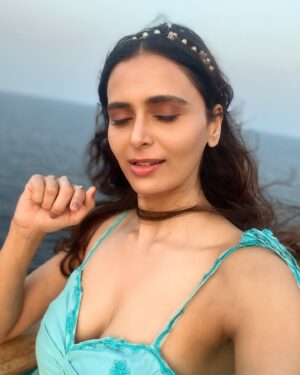 Meenakshi Dixit Instagram - Eternal Joy ❤️😇

#meenakshidixit #instamood #selflove #photooftheday #selfie