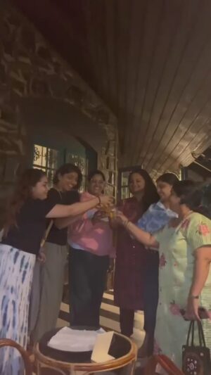 Meera Krishna, Meera Siva Instagram - Can’t wait for our next 😄🤗 💃🏻 

@sushmanair07 
@_geethanjali20 
@ar_sangavis 
@shreya.kurup 
@jaisrisunil78