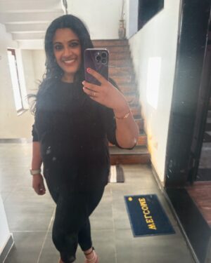 Meera Krishna, Meera Siva Instagram - Beautiful just the way you are 🩶