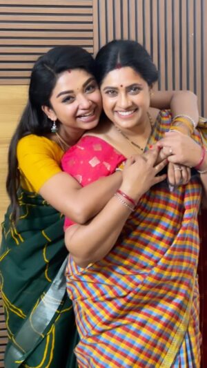 Meera Krishna, Meera Siva Instagram - Who all wants this combo on screen again 🙌🏻

#instagood #instagram #instalike #instreels #video #instareelsindia❤️
