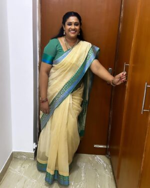 Meera Krishna, Meera Siva Instagram - Such a comfortable fabric to wear thank you @sujaas_studios661 😍