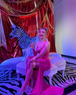 Megan Guénard Instagram - Photo dump de notre belle soirée entre copains hier au gala @influencecreation , full loveeeee🫶

Makeup by: @84martini @studio.hygge.ca 
Hair by: @sls.beauty 

Merci tellement🥹