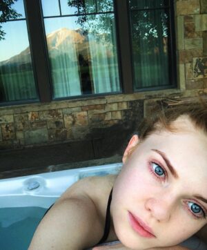 Megan West Instagram - ﻿Ｙｏｕ　ａｒｅ　ｎｏｔ　ｙｏｕｒ　Ｔｈｏｕｇｈｔｓ