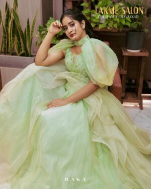 Megha Mathew Instagram - Your inner beauty deserves to shine! Let us enhance your natural radiance with a stunning makeup look. 💫🙌
.
.
.
.
.
.
Book your appointment today!
📱 91 7025470570,☎04872500055
📍Naksha Tower, 1st Floor, Guruvayur - Chavakkad Road, Opp. Municipal Court Chavakkad
Follow us for more offers!!!
#LakmeSalonChavakkad #Flawlessbride #MakeUpforbride #WeddingMakeup #BridalPartyGrooms #BreakingBarriers #BeautyForAll #Modernbridal #MakeupIsSelfCare #MakeUpInspo #prettybride #HairGoals #HealthyHair #SalonTreatment  #LimitedTimeOffer #SalonServices #makeoverwomen #MakeoverMagic