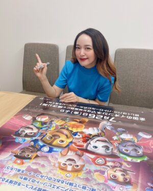 Megumi Han Instagram - 🌈 パウっと日本一周ツアー 🌈

7/26公開の『パウ・パーティー in シアター』の上映に先駆けて

#パウ・パトロール が、みんなに会いにやってくる☝️🐾✨

明日から、オリジナルデザインカーが全国を巡っていきます💨

なんて有難い機会なのでしょう😭✨

関わり続けて6年間、自分のもとにも沢山のファミリーからお声をいただく機会が増えて・・・。

全国のお友だちに、こうした形でパウ・パトロールを届けられるというのは、願ったり叶ったり。

この #パウっと日本一周ツアー は、埼玉のレイクタウンからスタートします‼️

見かけたら是非シェアしてね✌️🌈✨

⌘＿＿＿＿＿＿＿＿＿＿＿＿＿＿＿＿＿＿＿＿

お写真１枚目は、ロッキー役の小堀幸 @miyuki_kobori さんが

２枚目は、ズーマ役の矢作紗友里さんが撮影して下さいました📸

ありがとうございます😭🙏✨