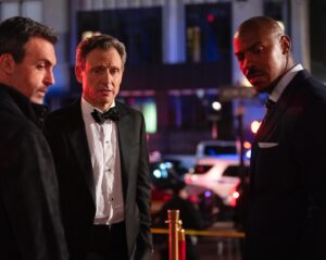 Mehcad Brooks Instagram - Tune in tonight for our unforgettable @nbclawandorder at 8/7c on @NBC 

@wolfentertainment knows how to create a cliffhanger. That’s all I’m going to say. 🤐 

After you watch lemme know what you think in the comments below or the next post. Thanks dear ones. Can’t wait to do this again next season. 

#lawandorder #mehcadbrooks #nbc #seasonfinale #justakidfromaustin