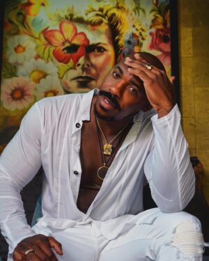 Mehcad Brooks Instagram - I’ve spent a lot of time getting familiar with the concept that our consciousness itself has an energy body if you will. And that energy body needs to be conditioned the same way we condition our physical bodies. 

Gratitude is often times misunderstood as a cause and effect phenomenon rather than something that can be invoked or summoned by the practice of present awareness and training of the energy body.

#Gratitude is not just a powerful emotion, it is a muscle of consciousness. Much like our physical muscles, which grow stronger and more resilient with exercise, the capacity for gratitude can be developed and enhanced through consistent conditioning. 

Expressing gratitude might feel forced during times of distress or when faced with life’s myriad challenges. 

However, as you continue to intentionally seek out and acknowledge the positive aspects of your life, the “gratitude muscle” begins to strengthen. 

It’s a conscious decision to notice the good in the everyday - the warmth of the sun, the support of friends, family and colleagues, or the satisfaction of being better than you were yesterday. 

When you keep a gratitude journal or share what you’re thankful for with others, neural pathways in the brain are reinforced. Over time, this practice reshapes our thinking patterns, making us more prone to automatically noticing and appreciating the positives and understanding their is always a solution to whatever feels unaligned.

Just as the more you workout you become more adept at lifting heavier weights, and training longer and harder, when you routinely practice gratitude, you becomes more skilled at recognizing the abundance in your life, in every moment despite external circumstances.

Your energy body is humbly waiting for its trainer. Start now. Tell me what you’re for in the comments. 

#justakidfromaustin #wearehere #mehcadbrooks #davidbowie