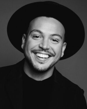 Mehdi Bousaidan Instagram - photo intitulée “j’ai un chapeau” 

@kevinmillet