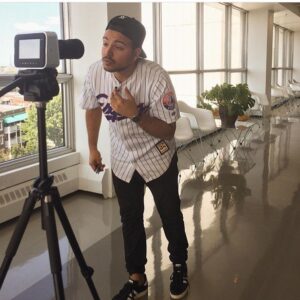Mehdi Bousaidan Instagram - Plus que quelques jours avant de recommencer les tournages ! 
I miss you camera !