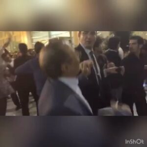 Mehdi Koushki Instagram - اولین استاد تئاترم #اسفندیار_ملایری خدا نگهدارت 😭
کاش می شد که دستت و هزاران بار می بوسیدم.
برقص 😘
