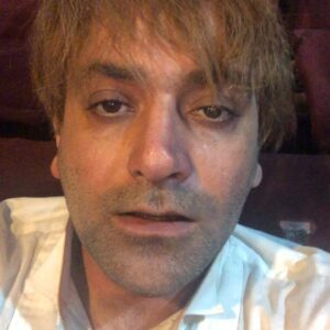 Mehdi Koushki Instagram - #شَك #وقتى_كبوترهاناپديدشدند #شاه_كش 
###cinema #artwork #artist####art #theater