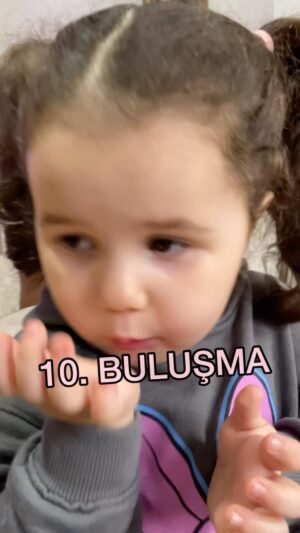 Mehmet Ali Çatal Instagram - 10. Buluşma: Plastik Üzüm.
#balküpü #anne