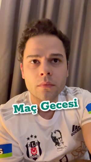 Mehmet Ali Çatal Instagram - Maç Gecesi: Tükürük.
