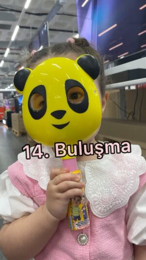 Mehmet Ali Çatal Instagram - 14. Buluşma: Anneler Günü!

“Anneler gününde annemi mutlu edecek bir hediye alalım” dedi ve beni teknolojinin uzmanı MediaMarkt’a getirdi. 
Binlerce ürün arasından annesine en uygun hediyeyi uzman personel desteği sayesinde buldu. Siz de ister mağazalardan ister mediamarkt.com.tr ’den hediyelerinizi alabilirsiniz. Biz Philips Airfryer aldık. 
Siz ona MediaMarkt’tan neler neleer alırsınız!
Ailedeki tüm anneleri mutlu edecek hediyeler MediaMarkt’ta!
#AnnelerNelerNelerGünü @mediamarkt_tr #işbirliği