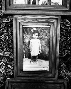 Mehmet Ali Nuroğlu Instagram - aile fotoğrafları gibiydiler, biraz da üç kişiydiler..