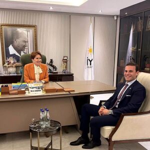 Mehmet Aslan Instagram - İYİ’ler hareketinin kurucusu, @iyiparti Genel Başkanı, liderimiz Sn.Meral Akşener’in önderliğinde kurultayımıza gidiyoruz. 
Bugün emir ve talimatlarını alarak, önümüzdeki dönem için fikir ve projelerimi sunduğum görüşmemizi gerçekleştirdik.
Merak etmeyin @meralaksener’e güvenin!