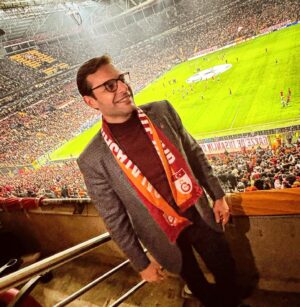 Mehmet Aslan Instagram - İYİ ki Galatasaraylıyım…
Tebrikler @galatasaray 👏🏻🦁💛❤️