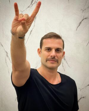 Mehmet Aslan Instagram - Dağlık Karabağ zaferi kutlu olsun!🤘
Ne Mutlu Türküm Diyene! 🇹🇷🇦🇿
🐺🐺🐺