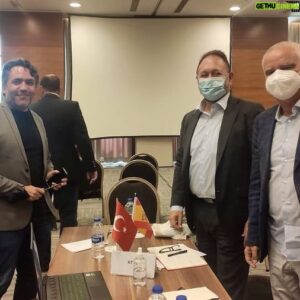 Mehmet Çetin Instagram - İspanya Devlet televizyonu RTVE ile projelerimizin satış toplantısı ve PR gösterimi. Emeği geçen herkese teşekkürler.
@rtve
@dreamlife_studios
@mehmetfilm