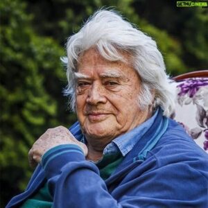 Mehmet Çetin Instagram - Biz seni çok sevdik… Yaşamın boyunca, her insan ve nesil, hepimiz sevdik. Bu yüzden gitmene inanmak istemedik Cüneyt Baba… Mekânın cennet olsun.
.
Cüneyt Arkın, the master actor of Turkish cinema, is no longer alive.  I am really sad.  live in heaven “Cuneyt Baba”
@cuneytarkin1 #cuneytbaba