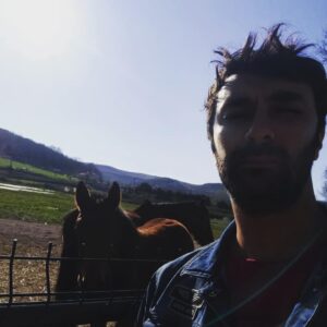 Mehmet Korhan Fırat Instagram - bazı atlar ve ben.