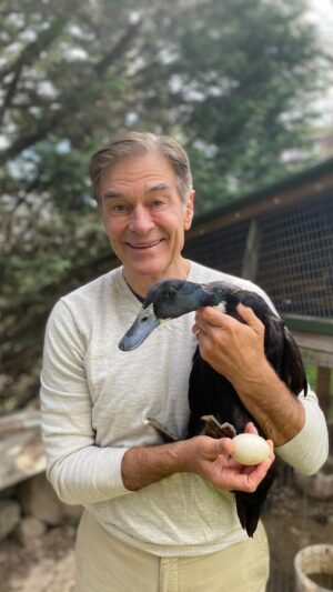 Mehmet Oz Instagram - This year, don’t just hunt for Easter eggs, enjoy them - and all their health benefits!🥚 Happy Easter!
