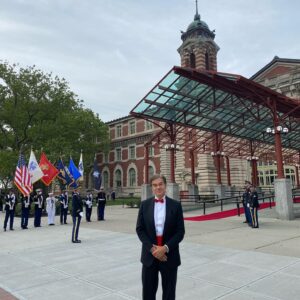 Mehmet Oz Instagram - I am honored to be a vice-chair of the Ellis Island Medal of Honor, which celebrates Americans who treasure their immigrant roots. The @eihonors group has honored 90 people annually on Ellis Island for 40 years. Celebrating the importance of legal immigration to our nation is especially critical when immigrants are facing an uptick in hate crimes. Did you know that the average immigrant is a college graduate who creates 4 jobs? We must continue to celebrate immigrants who make our nation what it is today.