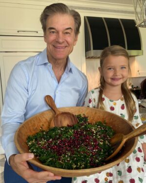 Mehmet Oz Instagram - Happy Thanksgiving from our family to yours! Grateful for our loved ones, good health, this beautiful country, and friends old and new with whom to break bread and count our blessings. Thank YOU for being here to share the journey with us. We hope you enjoyed the best bites surrounded by the ones you love most!