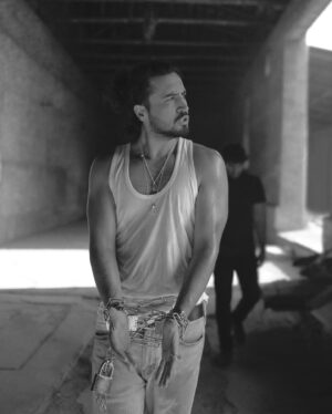 Mehrdad Sedighian Instagram - Now he gets captivated by his own thoughts

Photographer: Ali Moradi
Stylist: Sepideh Mortazavi