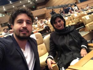 Mehrdad Sedighian Instagram - دونه سفیدای تو موهات منم ، اشکای سرازیره تو دعات منم
یه عمر خستگیه تو پاهات منم
 نبودم اما تو رو داد زدم 
تو هر لحظم که به مو رسیدم  یه روزایی دلم هوس خونه می کرد 
می خواستم بیام ببینمت جون بگیرم ،نشد اما یه بار حس کنم رو سفیدم 
چقدر لازمم بودی ، رویه ماهتو منو یه چای معمولی 
نگاه به هارتو پورتام نکن ، تو اراده کن تا برات پا بچسبونیم 
تو بخواه من بمیرم برات ، ولی نگو بگم که چیزی نمیگم الان 
فقط همین که خیلی دست تنهام ، فقط همین که خیلی از شبا 
خواستم شهرو بگردونمت ، خواستم فقط بخندونمت 
خواستم وقتی میام خونه،  حس کنی یه مرد اومده
#مادر  @shayea.official