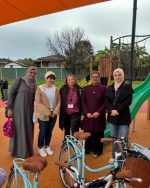 Mehreen Faruqi Instagram - Lovely to be in Bankstown this morning, spending some time with families who have arrived here from Gaza. 

It is always such a pleasure to be able to join @community_care_kitchen in the incredible work that they do. 

The government must support these families as they build new lives here #freepalestine 🇵🇸🍉