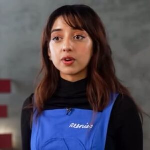 Mehreen Karim Instagram - my first YouTube cooking tutorial with @eater 🥹 watch me turn a rotisserie chicken into a chicken korma pot pie. you can watch the full video on with the link in my bio 

ty for tapping on me for this wonderful new series @gurl.jpg