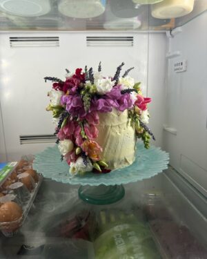 Mehreen Karim Instagram - midsummer’s dream cake for rima 🌹fresh raspberry cake, strawberry mascarpone cream, fresno chili raspberry jam, whipped white chocolate ganache. vivid, elegant, and spicy just like @rimvmivh 

glimpse of some BTS including my brainstorm/vision that didn’t fully come to life thanks to a heat wave and the fact that decorating a cake without buttercream is so hard for me lol