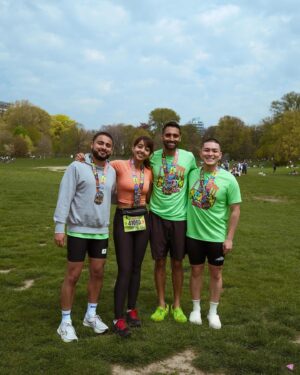 Mehreen Karim Instagram - I wanted to do a thing so I did it (with the constant support and motivation from a team of really determined people I get to call my friends). A very steady 13.2 miles at an 11 min pace w no injuries lol the true gold medal 🏅