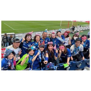 Mei Fukuda Instagram - FC町田ゼルビア！
黒田監督バースデー勝利🎂✨
チームも監督もおめでとうございます🎊

アウェイゴール裏の全力応援
最高に楽しかったーーー！！⚽️🔥✨
#zelvia