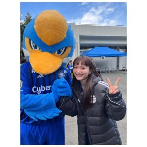 Mei Fukuda Instagram - FC町田ゼルビア⚽️
ホーム初勝利おめでとうございます！！✨

“𝗔𝗙𝗧𝗘𝗥 𝗚𝗔𝗠𝗘 𝗦𝗛𝗢𝗪”🎤✨
ありがとうございました☺︎

現地での応援は本当に楽しいですね！！

今日はサポーターの皆様の近くでお話しできたので、より皆様の温かさを感じることができました☺️🌸

#zelvia