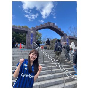 Mei Fukuda Instagram - FC町田ゼルビア⚽️
ホーム初勝利おめでとうございます！！✨

“𝗔𝗙𝗧𝗘𝗥 𝗚𝗔𝗠𝗘 𝗦𝗛𝗢𝗪”🎤✨
ありがとうございました☺︎

現地での応援は本当に楽しいですね！！

今日はサポーターの皆様の近くでお話しできたので、より皆様の温かさを感じることができました☺️🌸

#zelvia