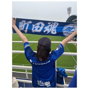 Mei Fukuda Instagram - FC町田ゼルビアvs
ジュビロ磐田戦お疲れ様でした！

雨も降る中、悔しい結果でしたがまた次の試合に向けて切り替えて全力応援しなきゃですね✊🏻✊🏻📣✨

次節の柏レイソル戦ではアフターゲームショーに出演させていただきます！
お時間ある方は残って頂けると嬉しいです☺️

よろしくお願いします☺︎

#zelvia