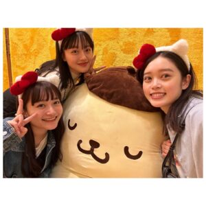 Mei Fukuda Instagram - あかりと樹里ちゃんとサンリオピューロランド！
🎀🎀🎀💖💝✨
いっぱい笑って可愛いに癒されて楽しかった〜☺️

あかり誘ってくれてありがとう！
また遊びに行こう！！🙌🏻🤍