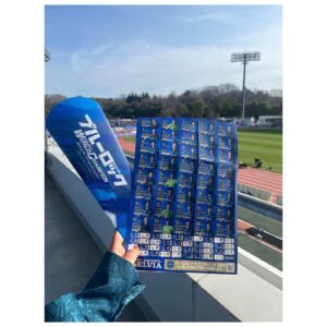 Mei Fukuda Instagram - FC町田ゼルビアVSガンバ大阪⚽️

“𝗔𝗙𝗧𝗘𝗥 𝗚𝗔𝗠𝗘 𝗦𝗛𝗢𝗪”🎤✨
ありがとうございました！！

Ｊリーグ開幕戦、会場も凄く盛り上がっていて楽しかったです！！🔥

motsuさんと太田宏介さん
ありがとうございました☺️

町田ゼルビアの事をもっと知って、沢山応援します！！📣

#Jリーグ