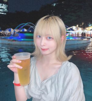 Mei Hashima Instagram - 夏!!ビール!!らぶ!!🍻🍺

 #オクトーバーフェスト  #オクフェス20周年 #ドイツビール #ビール #酒 #夏 #金髪