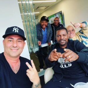 Mekhi Phifer Instagram - The band of brothers having a ball watching the Rams do their thing against the Buccs. Lounging in the suite with good Kats is nuthin' but love! @omarbensonmiller Game day, Game day! @1dennisdesantis