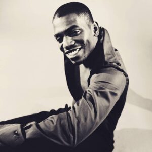 Mekhi Phifer Instagram - Nothing but smiles and positive vibes going into 2020!! Let's keep those resolutions fulfilled! Much love!