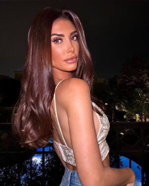 Mélanie Dedigama Instagram - Bref j’ai changé la couleur de mes cheveux 🙃