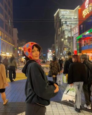 Melanie Jarnson Instagram - am I violently missing Seoul? 

Yeaarp